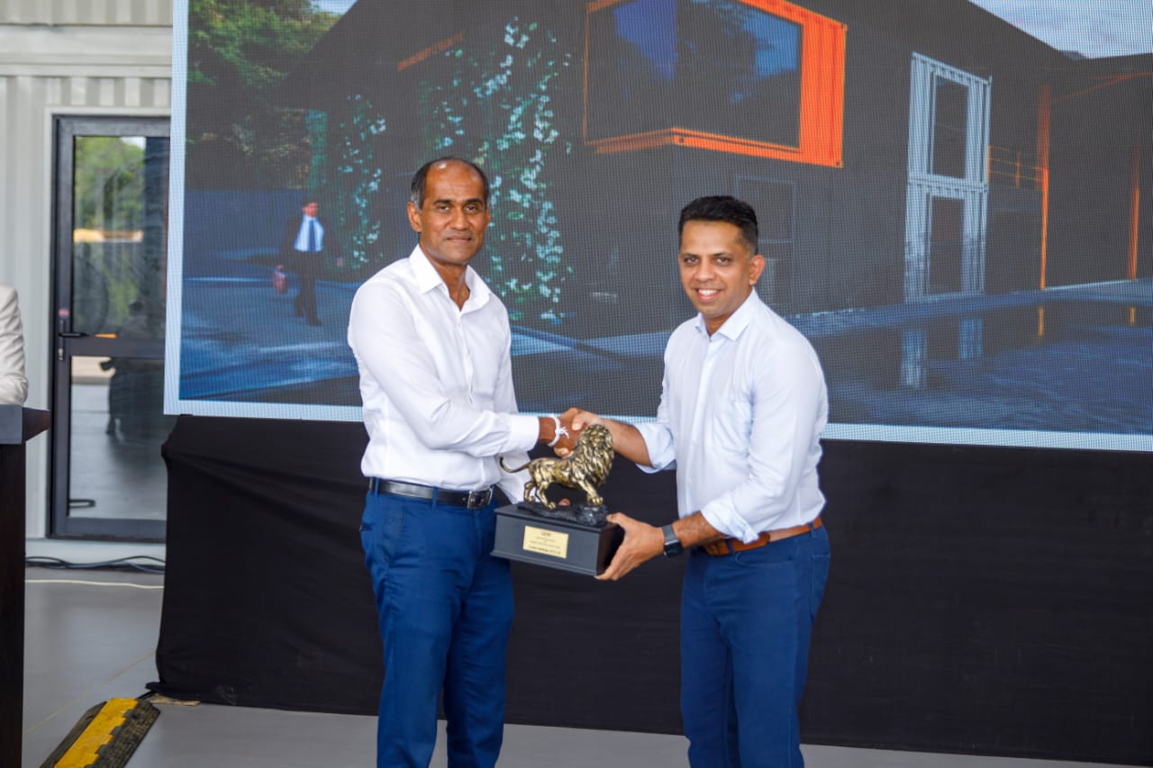 Sustainable warehouse view 4